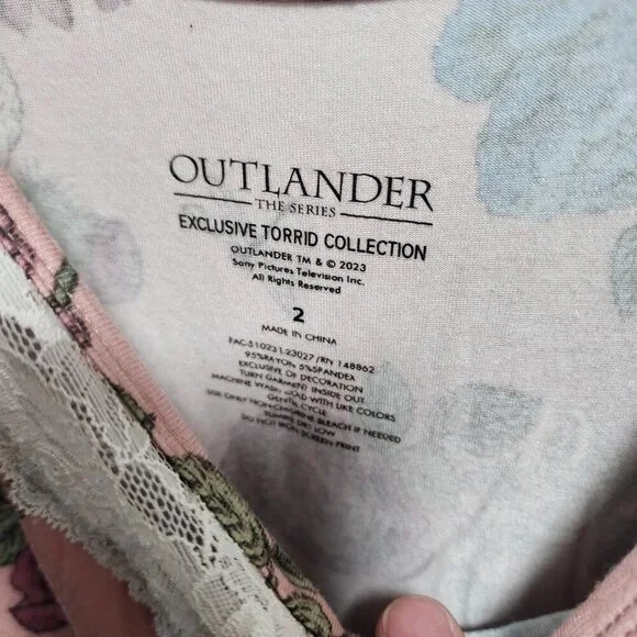 Worn Once Torrid Size 2 (Top) & Size 3 (Bottoms) Outlander Pajama Set - Picture 3 of 3